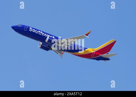 Southwest Airlines Boeing 737 Max 8 mit der Registrierung N8907L wurde am Flughafen Los Angeles gezeigt. Stockfoto