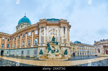 Matthias-Brunnen, die beliebte Attraktion an der Mauer des Buda-Palastes in Budapest, Ungarn Stockfoto