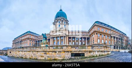 Panorama der Burg Buda und der Reiterstatue des Prinzen Eugen von Savoyen, Budapest, Ungarn Stockfoto