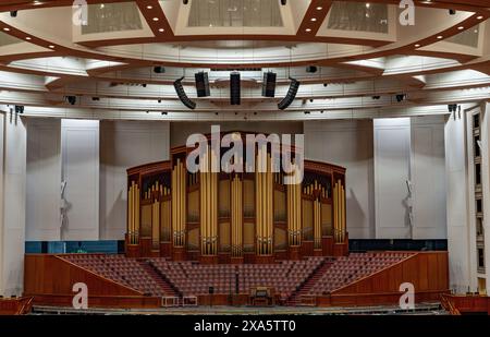 Hauptsaal des Konferenzzentrums, Teil des Hauptquartiers der Kirche Jesu Christi der Heiligen der Letzten Tage in Salt Lake City, Stockfoto