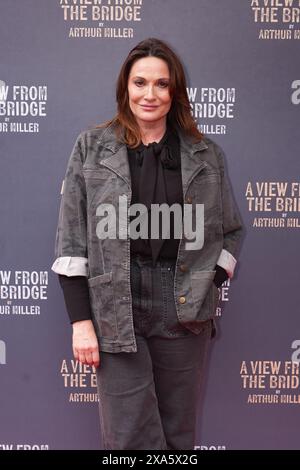 Sarah Parish kommt für die Eröffnungsnacht von A View from the Bridge im Theatre Royal Haymarket im Zentrum von London an. Bilddatum: Dienstag, 4. Juni 2024. Stockfoto