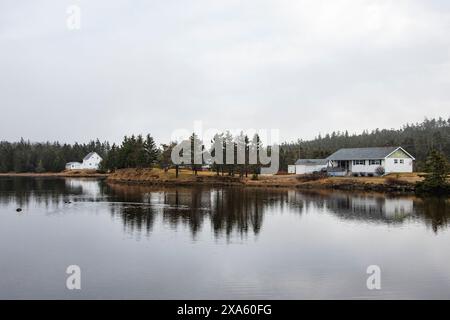 Häuser am Strand in Louisbourg, Nova Scotia, Kanada Stockfoto