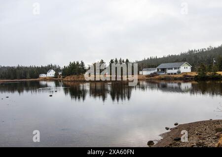 Häuser am Strand in Louisbourg, Nova Scotia, Kanada Stockfoto
