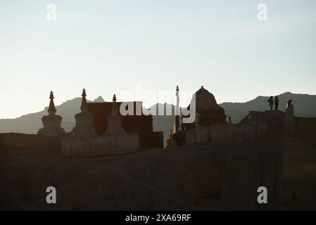 Ein malerischer Blick auf die historische Burg der Guge-Dynastie in Tibet Stockfoto