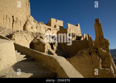 Ein malerischer Blick auf die historische Burg der Guge-Dynastie in Tibet Stockfoto