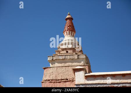 Ein malerischer Blick auf die historische Burg der Guge-Dynastie in Tibet Stockfoto