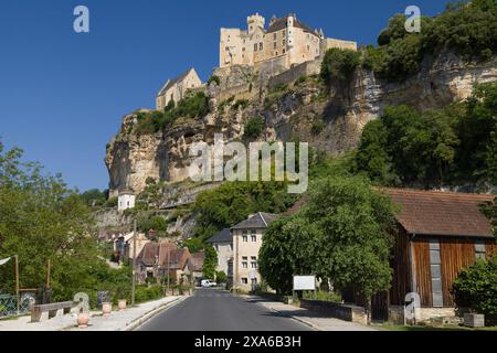 Dorf Beynac-et-Cazenac, Dordogne, Nouvelle-Aquitaine, Frankreich. Stockfoto