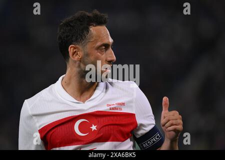 Bologna, Italien. Juni 2024. Hakan Calhanoglu aus der Türkei während eines Freundschaftsspiels zwischen Italien und der Türkei im Renato Dall’Ara Stadion in Bologna (Italien), 4. Juni 2024. Quelle: Insidefoto di andrea staccioli/Alamy Live News Stockfoto