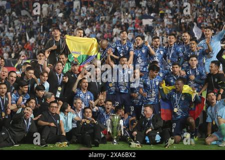 Pachuca De Soto, Mexiko. Juni 2024. Das Pachuca-Team feierte mit seinen Teamkollegen nach dem Sieg des Finalspiels des CONCACAF Champions Cup 2024 zwischen Columbus Crew und Tuzos de Pachuca im Estadio Hidalgo. Pachuca schlägt Columbus Crew mit 3:0. Am 1. Juni 2024 in Pachuca, Mexiko. (Foto: Ismael Rosas/Eyepix Group/SIPA USA) Credit: SIPA USA/Alamy Live News Stockfoto