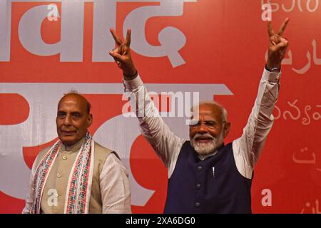 Neu-Delhi, Delhi, Indien. Juni 2024. Der indische Premierminister NARENDRA MODI gibt Gesten im Hauptquartier der Bharatiya Janata Party (BJP) während der Wahlen in Neu-Delhi. (Kreditbild: © Kabir Jhangiani/ZUMA Press Wire) NUR REDAKTIONELLE VERWENDUNG! Nicht für kommerzielle ZWECKE! Quelle: ZUMA Press, Inc./Alamy Live News Stockfoto