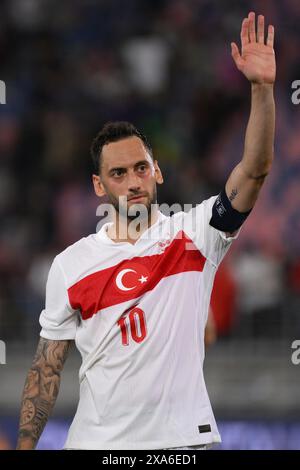 Bologna, Italien. Juni 2024. Hakan Calhanoglu aus der Türkei während eines Freundschaftsspiels zwischen Italien und der Türkei im Renato Dall’Ara Stadion in Bologna (Italien), 4. Juni 2024. Quelle: Insidefoto di andrea staccioli/Alamy Live News Stockfoto