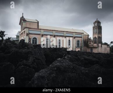 Die katholische Kirche Notre Dame des Laves in Sainte-Rose, Réunion. Stockfoto