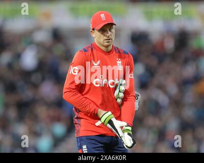 London, Großbritannien. 30. Mai 2024. London, England, Mai 30 2024: Wicket Keeper und Captain Jos Buttler (63 England) während des vierten Vitality T20 International Spiels zwischen England und Pakistan im Kia Oval in London, England. (Jay Patel/SPP) Credit: SPP Sport Press Photo. /Alamy Live News Stockfoto