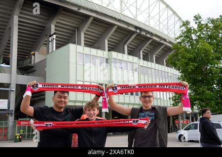 WIEN, WIEN - 4. JUNI: Fans Österreichs beim internationalen Freundschaftsspiel zwischen Österreich und Serbien im Ernst Happel Stadion am 4. Juni 2024 in Wien, Österreich.240604 SEPA 19 081 - 20240604 PD11358 Stockfoto