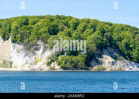 Ein malerischer Blick auf die weißen Kreidefelsen auf Rügen Stockfoto