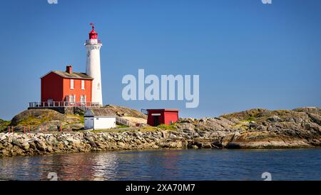 Die majestätische restaurierte, historische Touristenattraktion Fisgard Lighthouse. Stockfoto