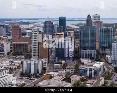 Eine Drohnenaufnahme der Skyline von Tampa Bay Florida Stockfoto