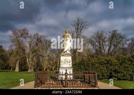 Statue des Gründers Prinz Wilhelm Malte I. im Schlosspark Putbus, Insel Rügen, Mecklenburg-Vorpommern Stockfoto