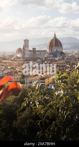 Der Blick über die Kathedrale von Florenz von der Piazzale Michelangelo während der Sonne Stockfoto