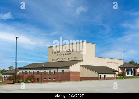 HANNIBAL, MO, USA – 20. OKTOBER 2023: Roland Fine Arts Center auf dem Campus der Hannibal-LaGrange University. Stockfoto