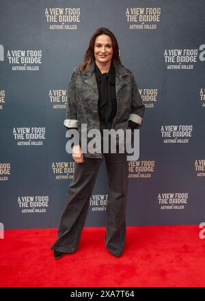 London, Großbritannien. Juni 2024. Sarah Parish nimmt an der Presseabende für „A View from the Bridge“ im Theatre Royal Haymarket in London Teil. Quelle: SOPA Images Limited/Alamy Live News Stockfoto