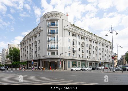 Bukarest, Rumänien. Mai 2024. Außenansicht des Intercontinental Athenee Palace Hotel im Stadtzentrum Stockfoto