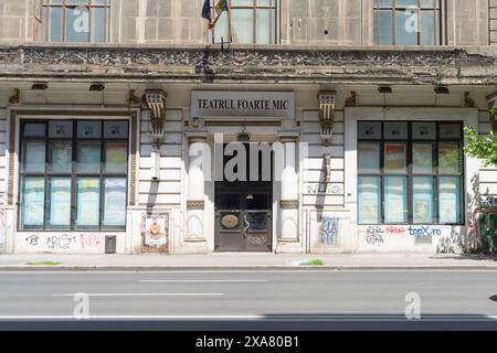 Bukarest, Rumänien. Mai 2024. Außenansicht des Foarte Mic Theaters im Stadtzentrum Stockfoto