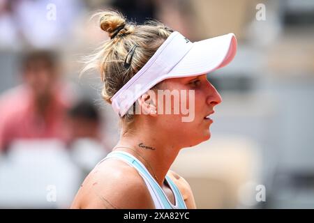 Marketa VONDROUSOVA der Tschechischen Republik am zehnten Tag des Roland-Garros 2024, ATP und WTA Grand Slam Tennis Turnier am 04. Juni 2024 im Roland-Garros Stadion in Paris, Frankreich Stockfoto