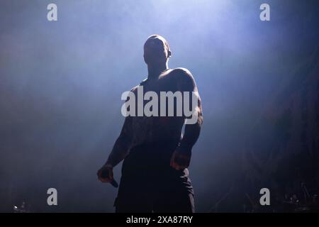 Oslo, Norwegen. Juni 2024. Die russische Deathcore-Band Slaughter to Supreme feiert ein Live-Konzert im Rockefeller in Oslo. Hier ist Sänger Aleksandr Shikolai live auf der Bühne zu sehen. (Foto: Gonzales Photo/Alamy Live News Stockfoto