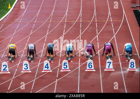 OSTRAVA, TSCHECHIEN, 28. MAI 2024: Elite-Sprinters-Set für den 100-Meter-Sprint. Vor dem Rennen vor den olympischen sommerspielen Paris 2024 und der Europameisterschaft Stockfoto