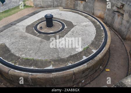 Das Galle Fort, auch bekannt als das niederländische Fort oder die Stadtmauer von Galle, wurde zuerst 1588 von den Portugiesen erbaut, dann ab 1649 von den Holländern umfangreich befestigt. Es ist ein historisches, archäologisches und architektonisches Denkmal, das auch nach mehr als 432 Jahren ein poliertes Aussehen erhält. Es ist ein UNESCO-Weltkulturerbe. Provinz Süd. Galle. Sri Lanka. Stockfoto