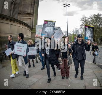 World DAT for Animals in Laboratories march and Rally, Liverpool City Centre, 27. April 2024 Stockfoto