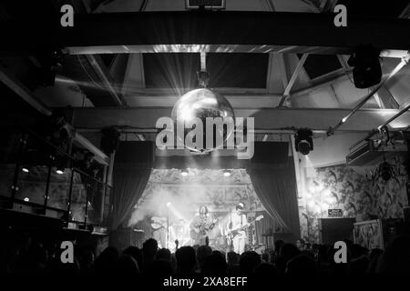 Swim Deep tritt live im Deaf Institute in Manchester auf, 04.06.24 Stockfoto