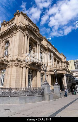 Die Fassade des Teatro Colon Opernhauses in Buenos Aires, Argentinien, gegenüber der Libertad Street. Stockfoto