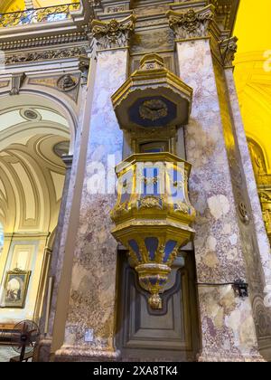 Kanzel in der Metropolitan Cathedral, Buenos Aires, Argentinien. 1789-1790 vom spanischen Bildhauer Juan Antonio Gaspar Hernandez in der Übergangszeit geschaffen Stockfoto