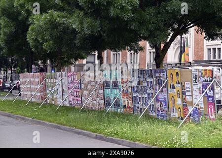 Brüssel, Belgien Juni 2024. Bild von Wahlplakaten mit Bild von Politikern, in den Straßen von Laeken-Laken, Brüssel, Mittwoch, 05. Juni 2024. In Belgien finden am 9. Juni zusammenfallende Wahlen für die regionalen, föderalen und europäischen Gesetzgebungsorgane statt. BELGA PHOTO ERIC LALMAND Credit: Belga News Agency/Alamy Live News Stockfoto