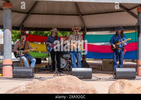 Die Band Juniper Drive tritt beim jährlichen Moab Arts Festival in Moab, Utah auf. Stockfoto