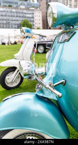 Vintage-Roller/Moped auf dem London Concours 2024 Stockfoto