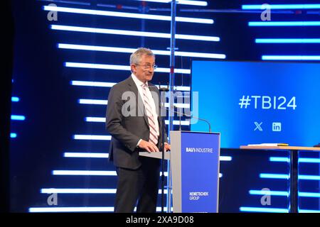 Bundeskanzler Scholz spricht beim Tag der Bauindustrie 2024 Praesident Peter Huebner spricht beim Tag der Bauindustie im TIPI, Berlin, 05.06.2024 Berlin Berlin Deutschland *** Bundeskanzler Scholz spricht beim Tag der Bauindustrie 2024 Präsident Peter Huebner spricht beim Tag der Bauindustrie auf der TIPI, Berlin, Berlin, Berlin, Berlin, Berlin, Deutschland 05 06 2024 Berlin Berlin Deutschland Stockfoto