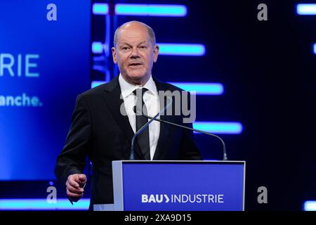 Bundeskanzler Scholz spricht beim Tag der Bauindustrie 2024 Bundeskanzler Olaf Scholz im Portrait bei seiner Rede beim Tag der Bauindustie im TIPI, Berlin, 05.06.2024 Berlin Berlin Deutschland *** Bundeskanzler Scholz spricht beim Bauindustrietag 2024 Bundeskanzler Olaf Scholz im Portrait während seiner Rede beim Bauindustrietag am TIPI, Berlin, 05 06 2024 Berlin Deutschland Stockfoto