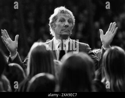 DANNY KAYE amerikanischer Künstler und Entertainer besucht Stockholm als UNICEF Goodwill Botschafter und tritt im Stockholm Konserthus auf Stockfoto