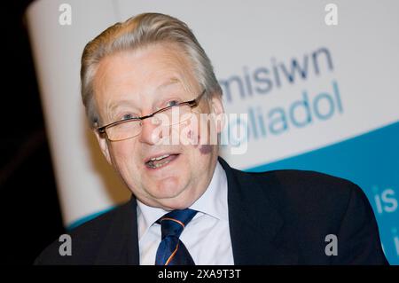 Dafydd Elis-Thomas AM, Vorsitzender der walisischen Versammlung, sprach bei einer Veranstaltung der Wahlkommission im Senedd, National Assembly for Wales, Cardiff Bay, 20.10.09. Stockfoto