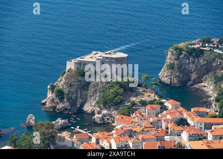 Ein Blick aus der Vogelperspektive auf Fort Lovrijenac, Dubrovnik, Kroatien Stockfoto