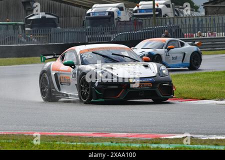 Robert Cronin, Parker Classic Works, Porsche 718 Cayman GT4 RS Clubsport, Porsche Sprint Challenge Great Britain 2024, eine einzige Markenserie mit allen Stockfoto