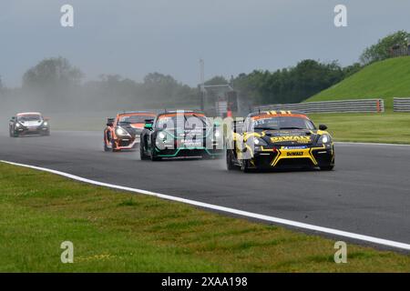 Thomas Bradshaw, Toro Verde GT, Porsche 718 Cayman GT4 RS Clubsport, Porsche Sprint Challenge Großbritannien 2024, eine einzige Markenserie mit allen Antriebssystemen Stockfoto