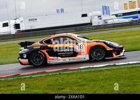 Sebastian Hopkins, Team Parker Racing, Porsche 718 Cayman GT4 RS Clubsport, Porsche Sprint Challenge Great Britain 2024, eine einzelne Markenserie mit einem Stockfoto