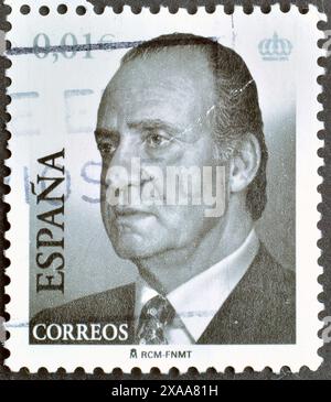 Gestempelte Briefmarke, gedruckt von Spanien, die Porträt von König Juan Carlos zeigt, um 2004. Stockfoto