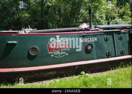 Widgeon Theatreboat liegt am Grand Union Canal nahe Denham Deep Lock Ickenham Uxbridge England UK Stockfoto