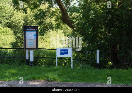 Informationstafeln am Denham Deep Lock am Grand Union Canal Ickenham England UK Stockfoto