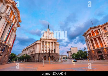 Blick auf Largo, Sofia Downtown mit kommunistischen Gebäuden, Bulgarien Stockfoto